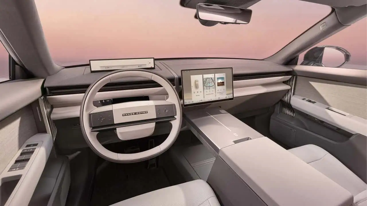 Цифровая приборная панель в Range Rover GT