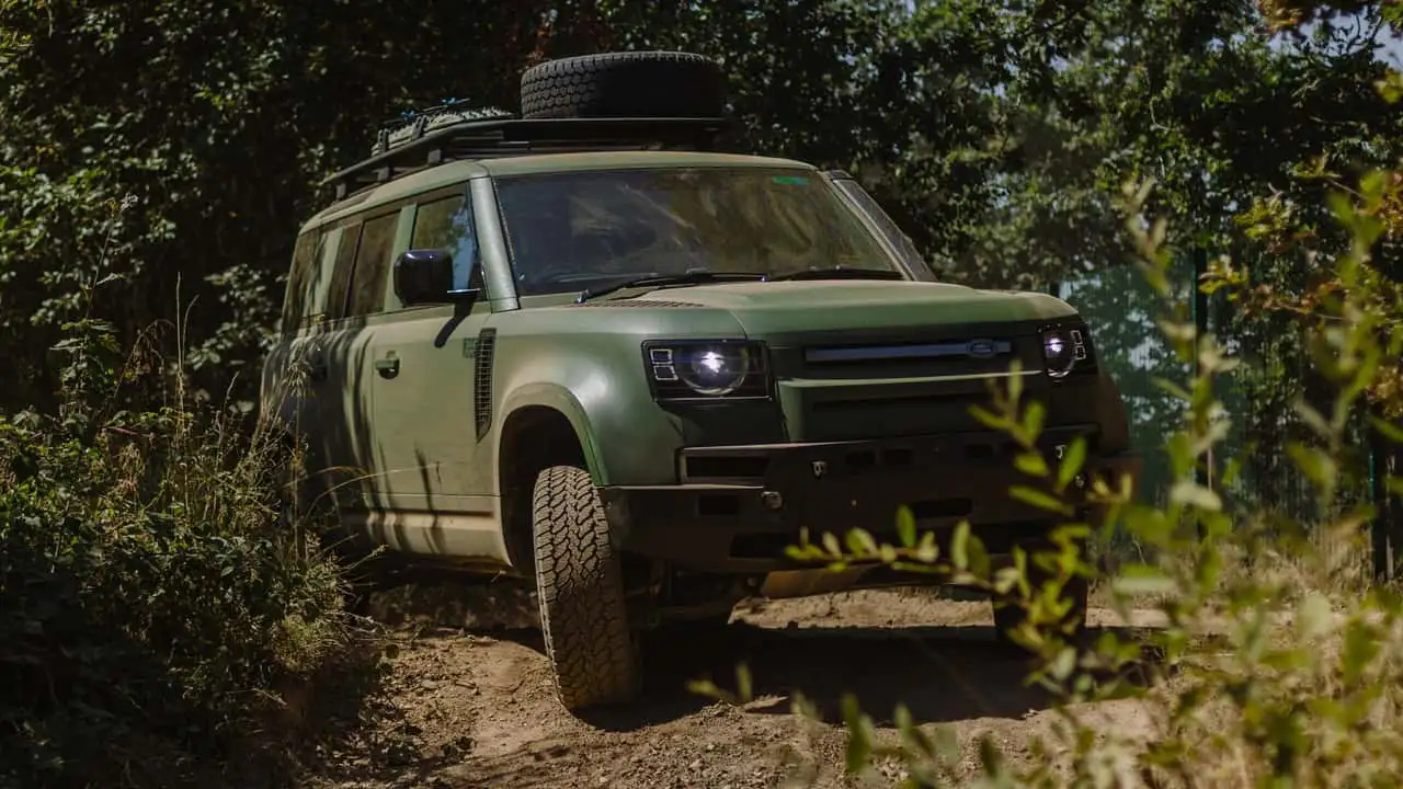 Close-up of Defender Wolf Series II