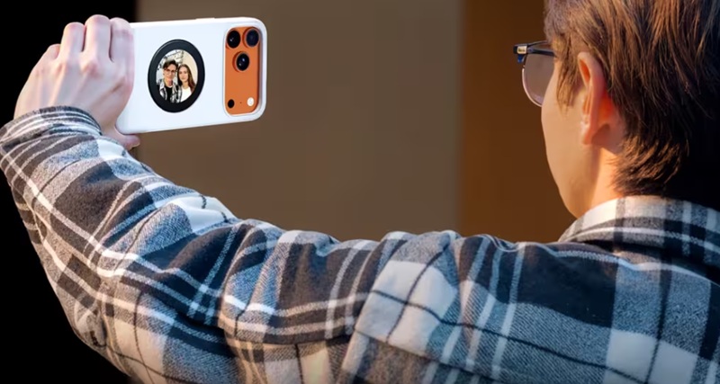 Selfix case with display