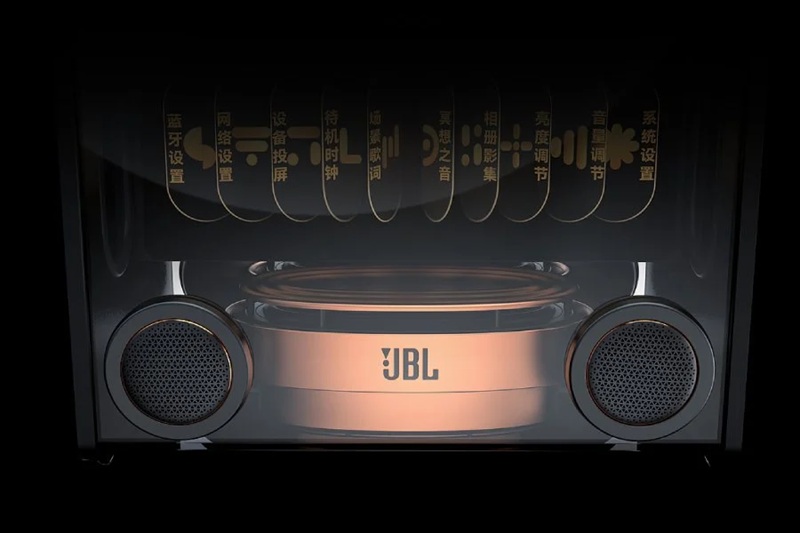 La configuration 2.1 canaux de la JBL Vienna comprend quatre woofers ovales et deux radiateurs passifs.