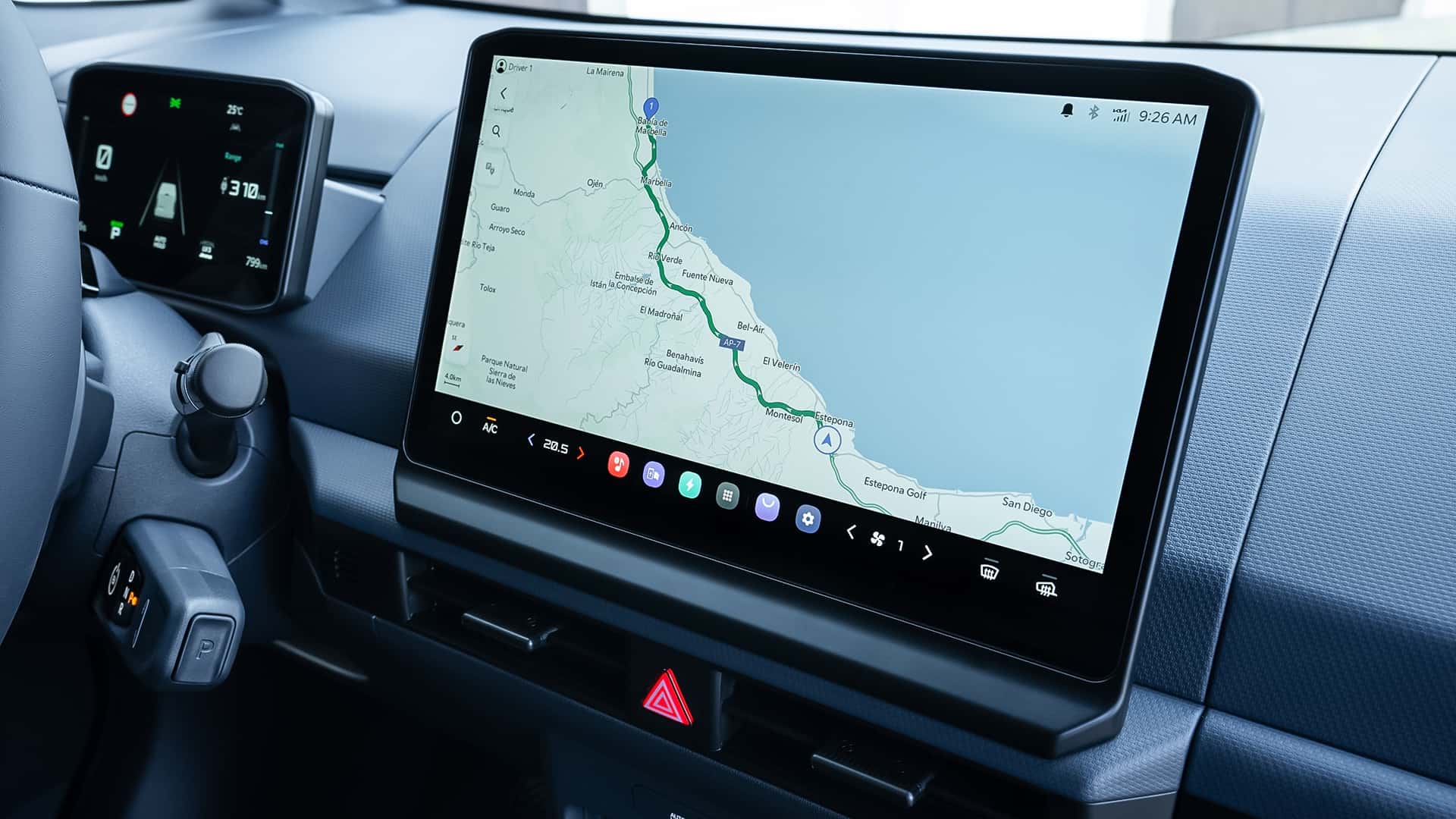 Строгий боковой профиль Kia PV5 WAV