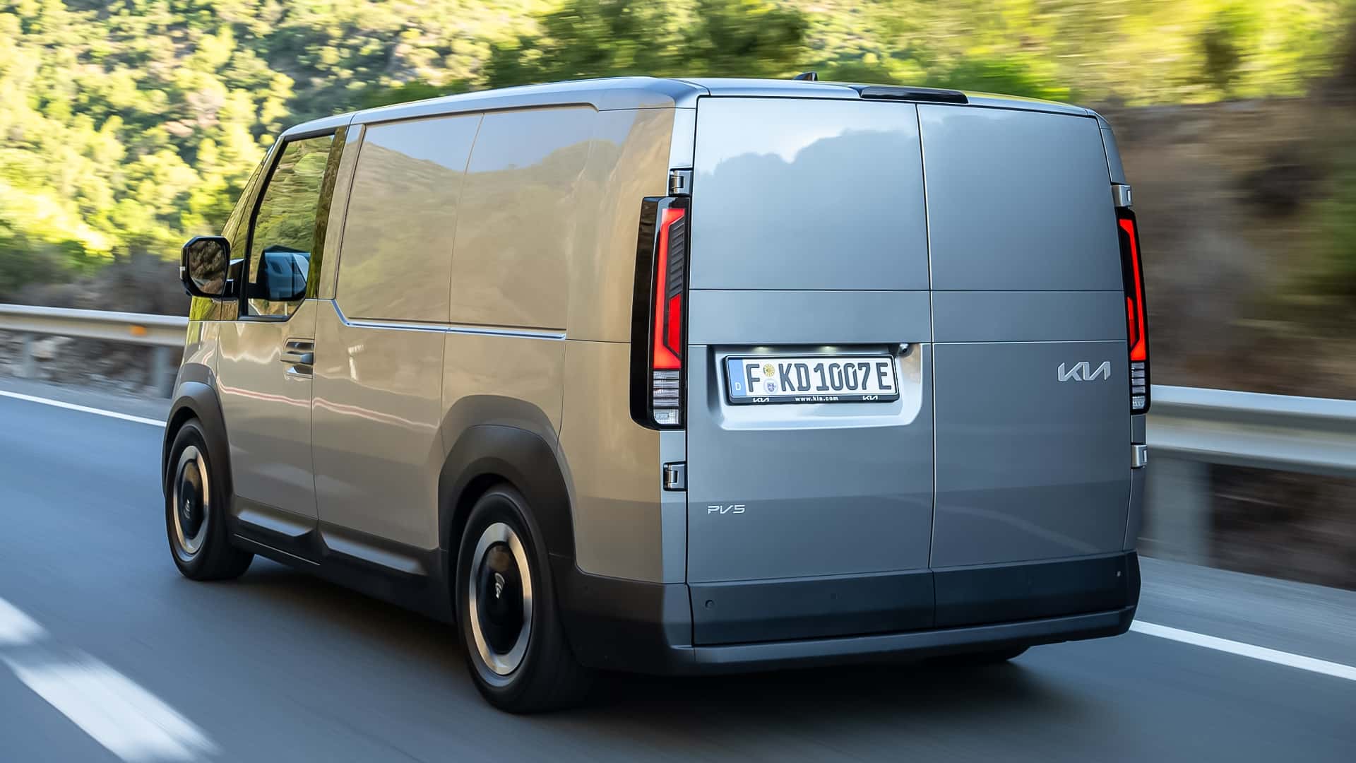Функциональность Kia PV5 WAV в движении