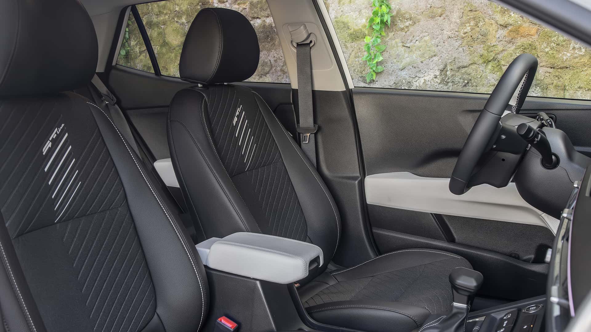Интерьер Kia Stonic 2026 - фото 16