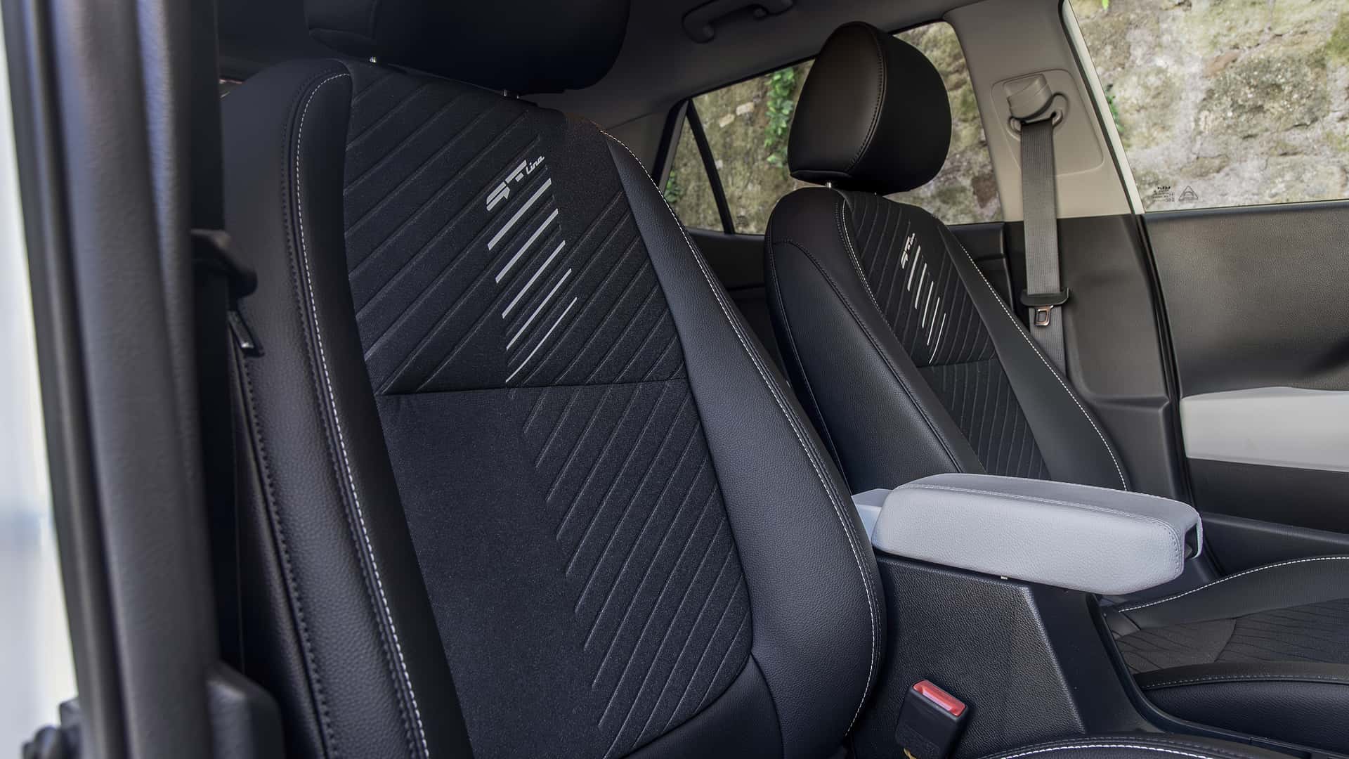Интерьер Kia Stonic 2026 - фото 26
