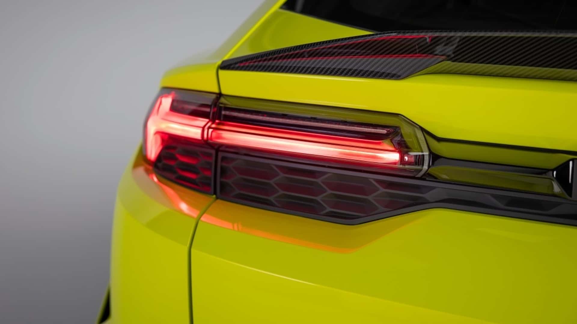 Lamborghini Urus SE Performante детали интерьера