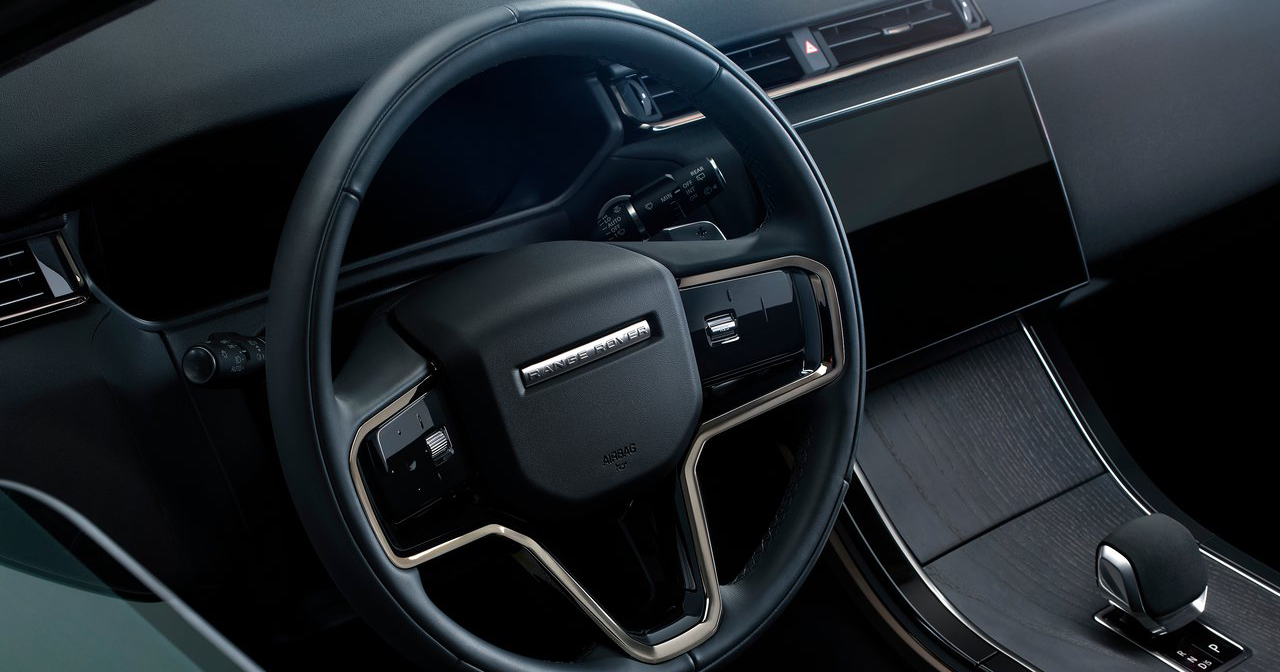 Передня панель Range Rover Velar