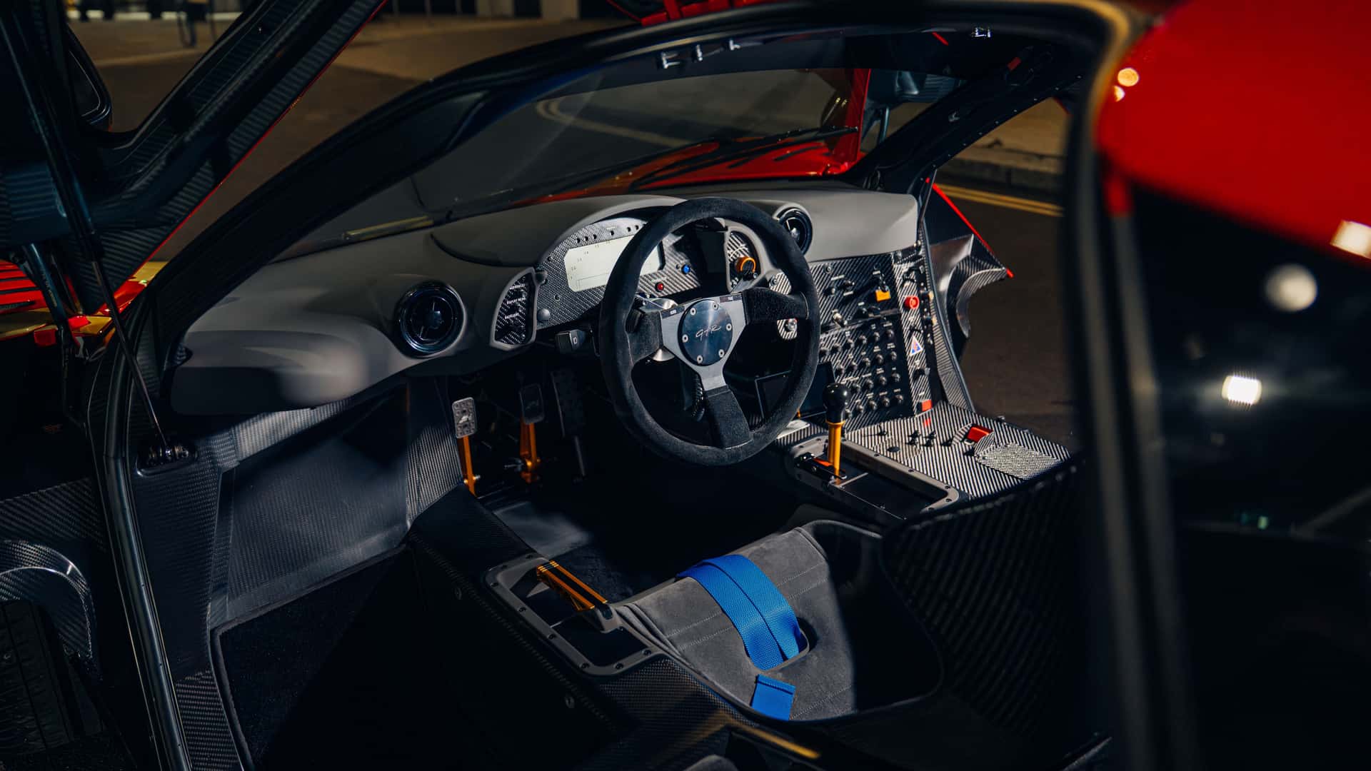 McLaren F1 GTR 1996 технічні характеристики