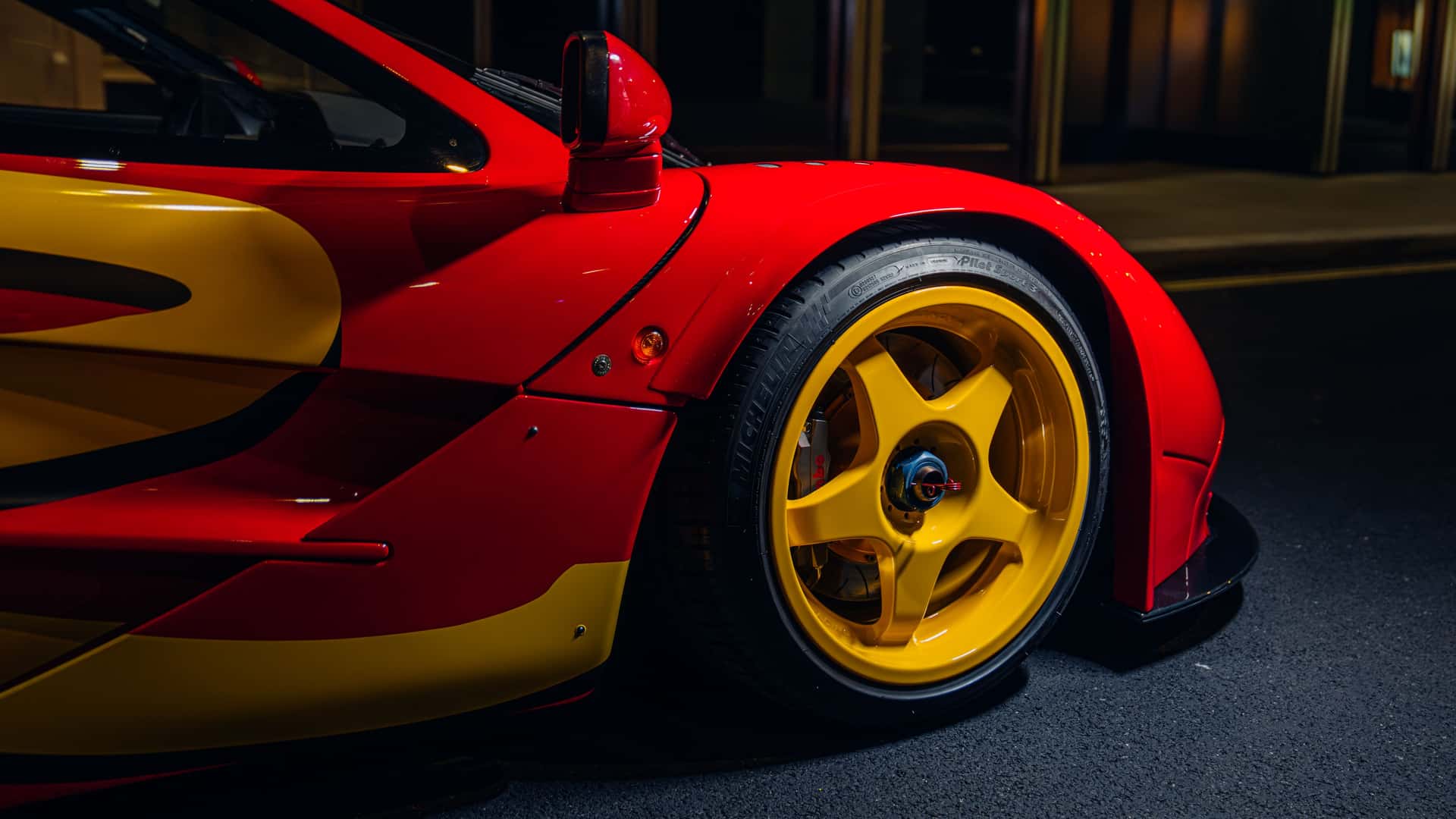 McLaren F1 GTR 1996 легендарний автомобіль