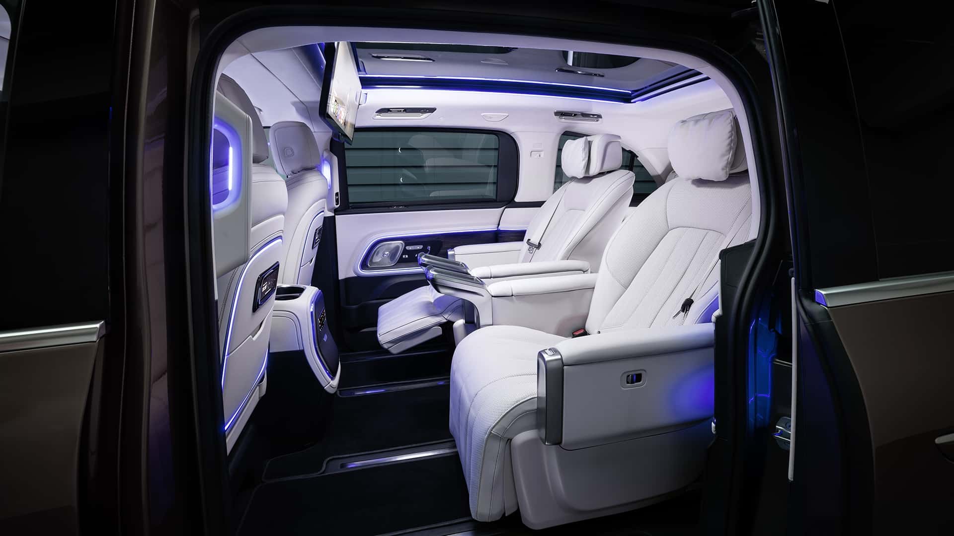 MBUX system in Mercedes-Benz VLE