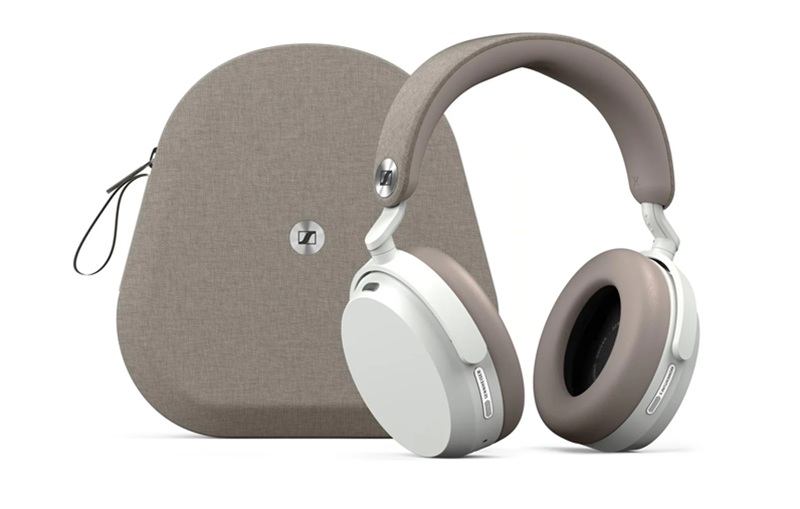 Sennheiser MOMENTUM 5 Over Ear Case and Headphones White Front