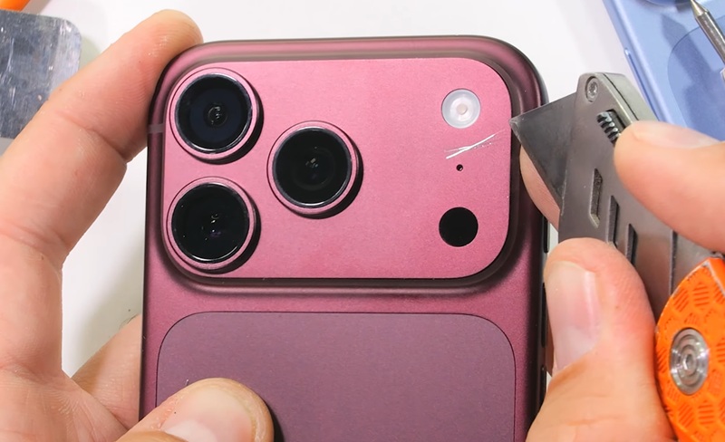 Задня кришка iPhone 18 Pro