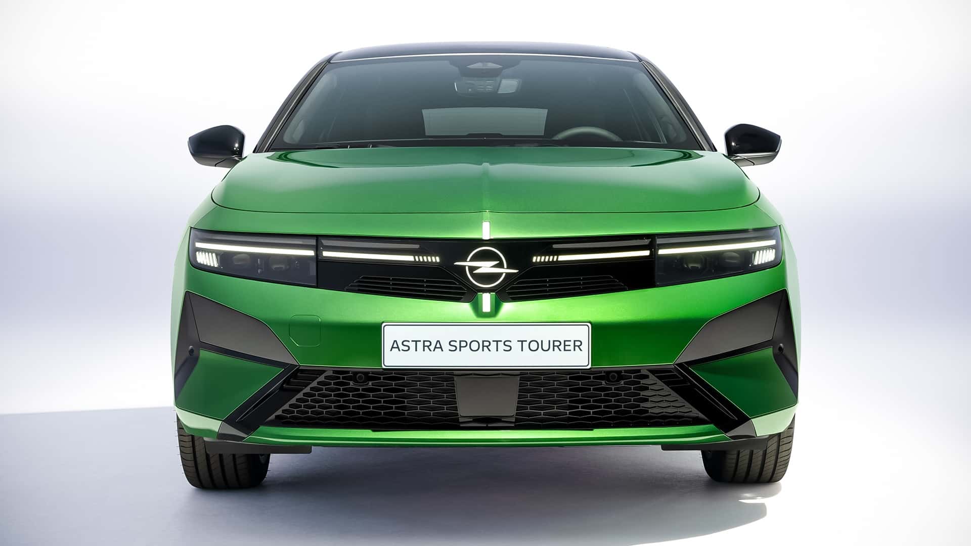 Заднеприводная спортивная модель Opel Astra 2026