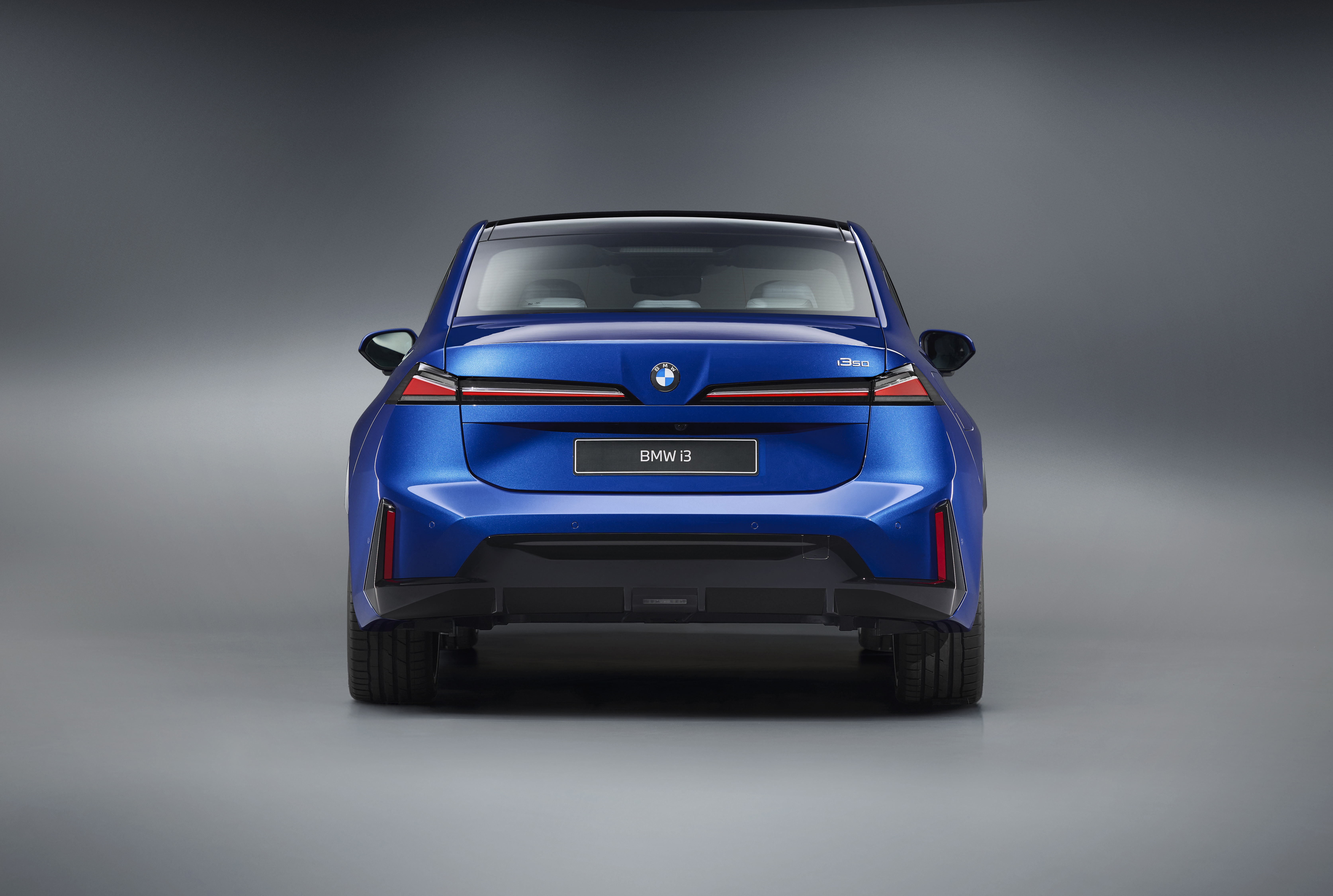 Новий BMW i3 інтер'єр вид спереду