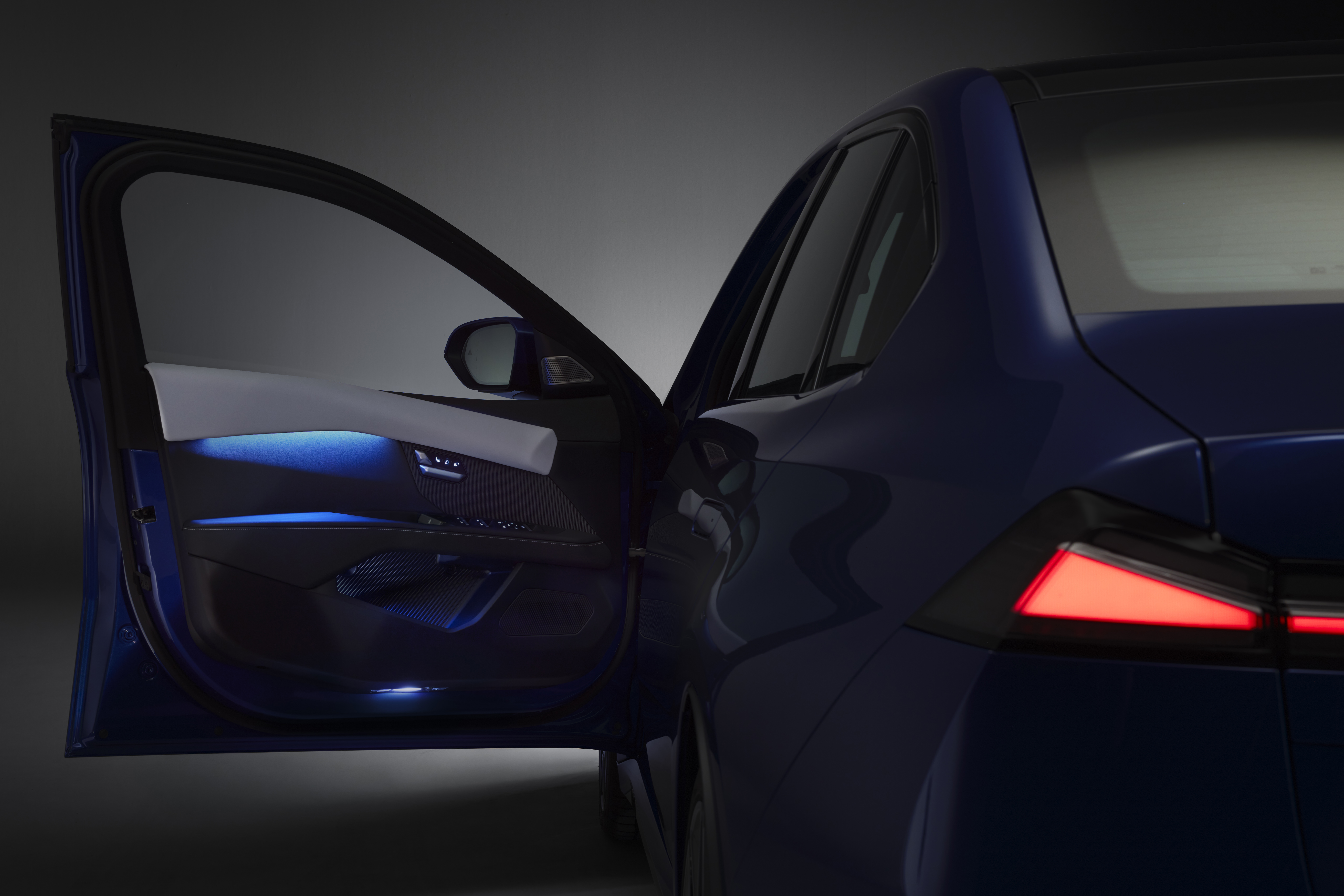 Зарядка BMW i3 вид спереду