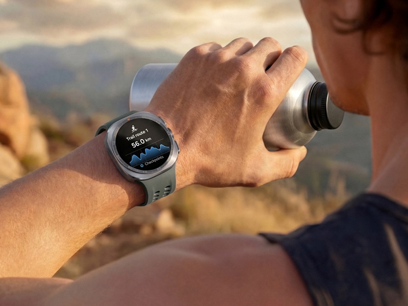 Le capteur BioActive au dos de la Galaxy Watch Ultra 2, au cœur des fonctions santé.