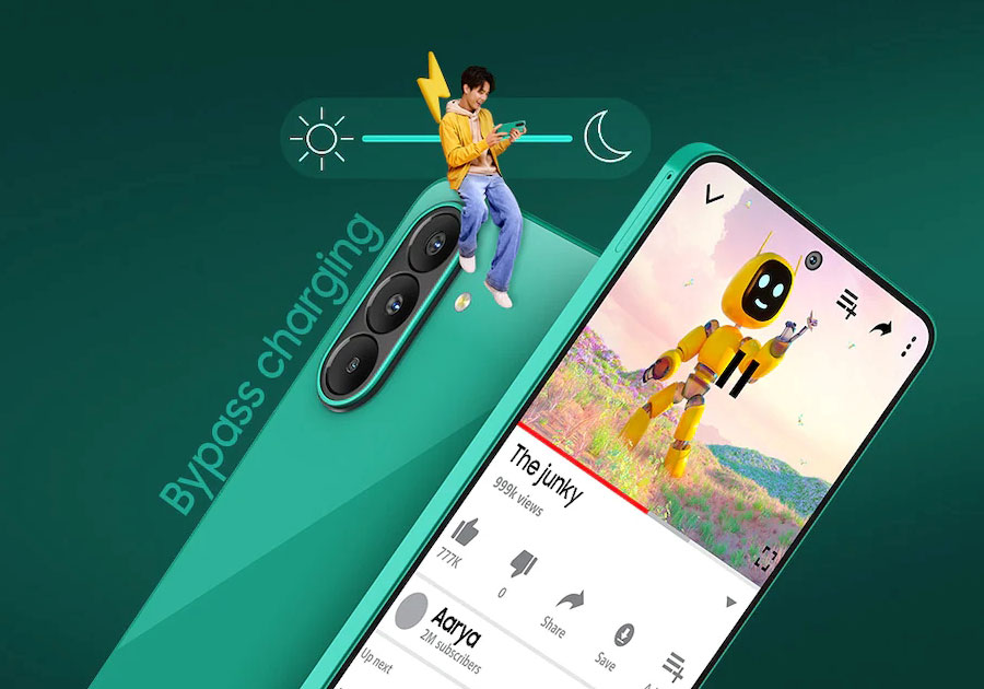 Samsung Galaxy F70 Pro в руках пользователя