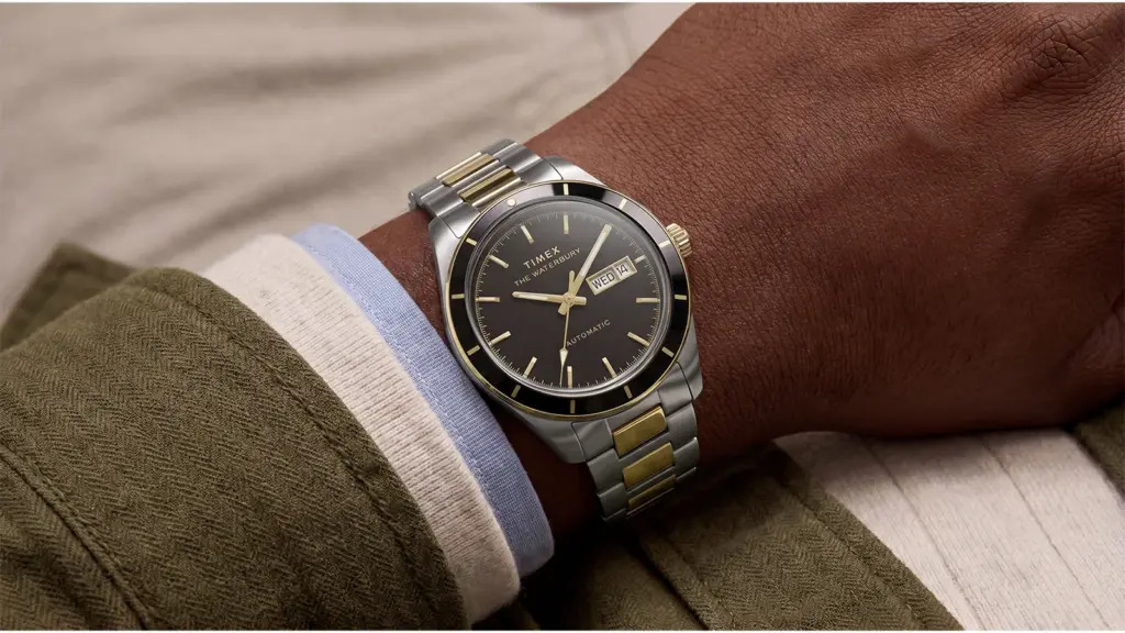 Часы Timex модель Waterbury Heritage с прозрачной задней крышкой