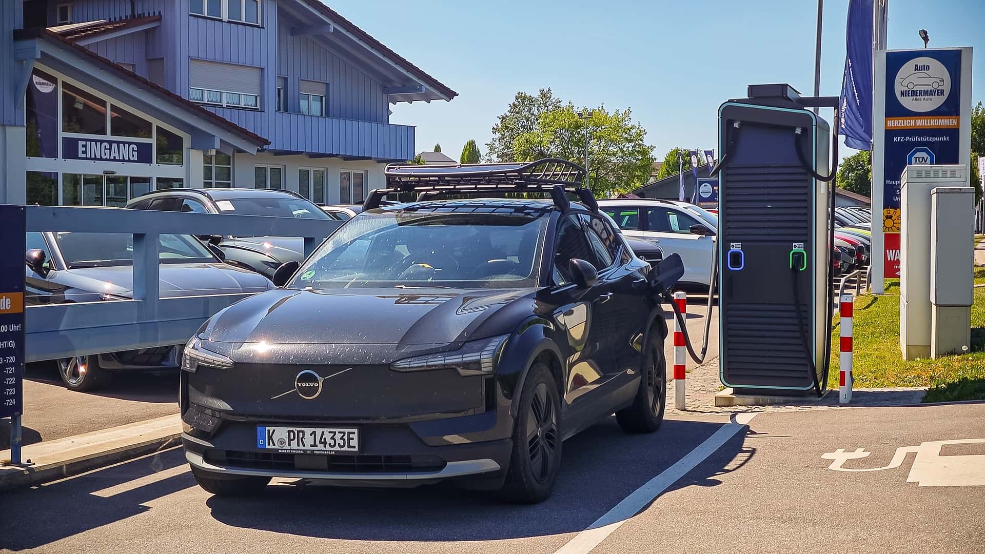Деталі обробки Volvo EX30