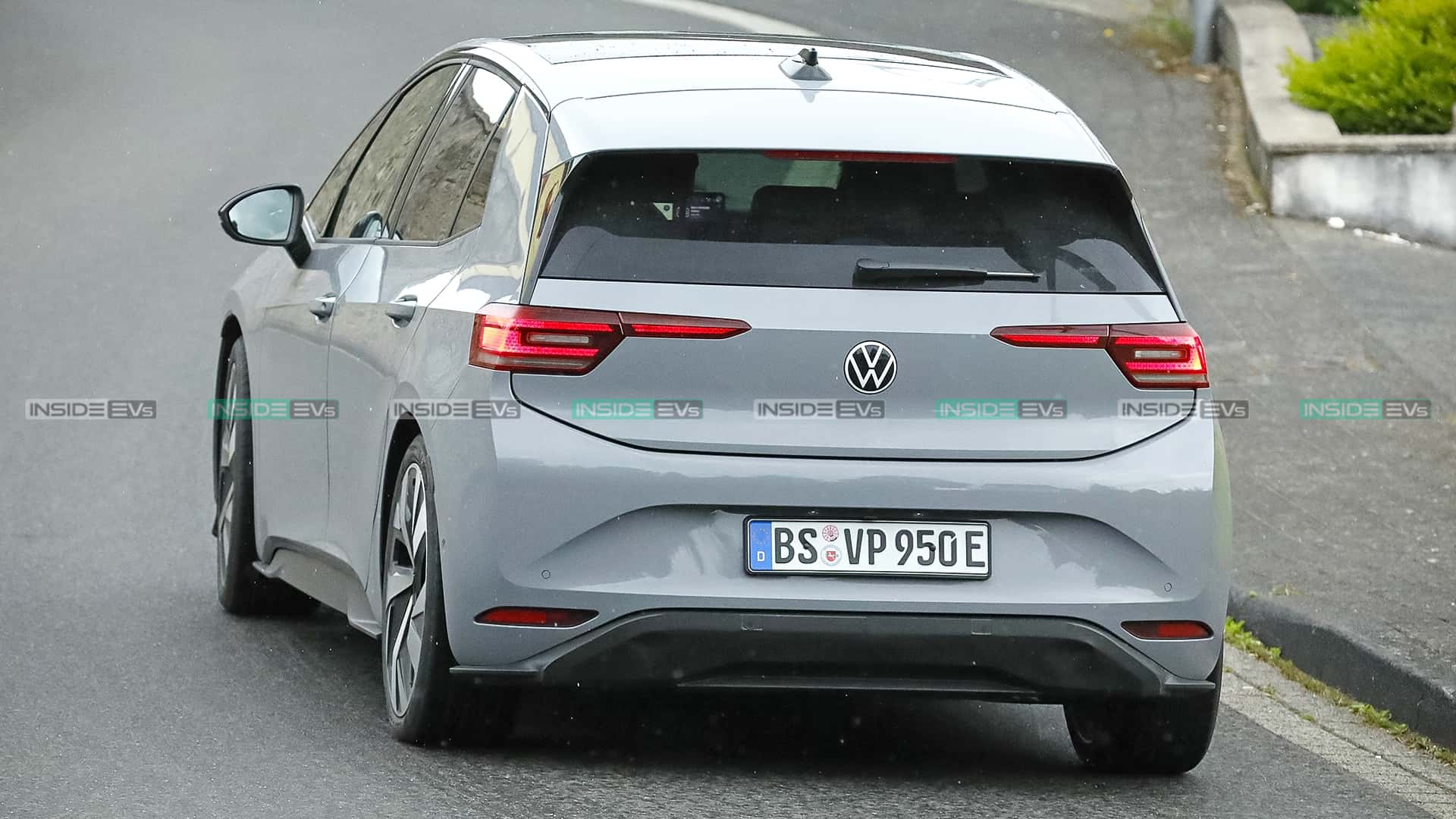 Volkswagen ID.3 Neo GTX 2026 із різних кутів на тестах