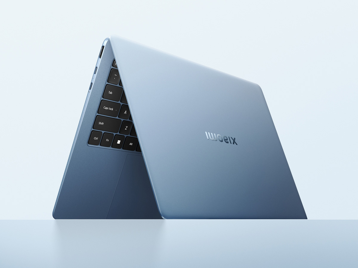 Xiaomi Book Pro 14 - вид зверху